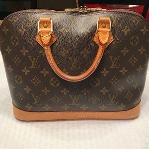 Louis Vuitton Alma PM